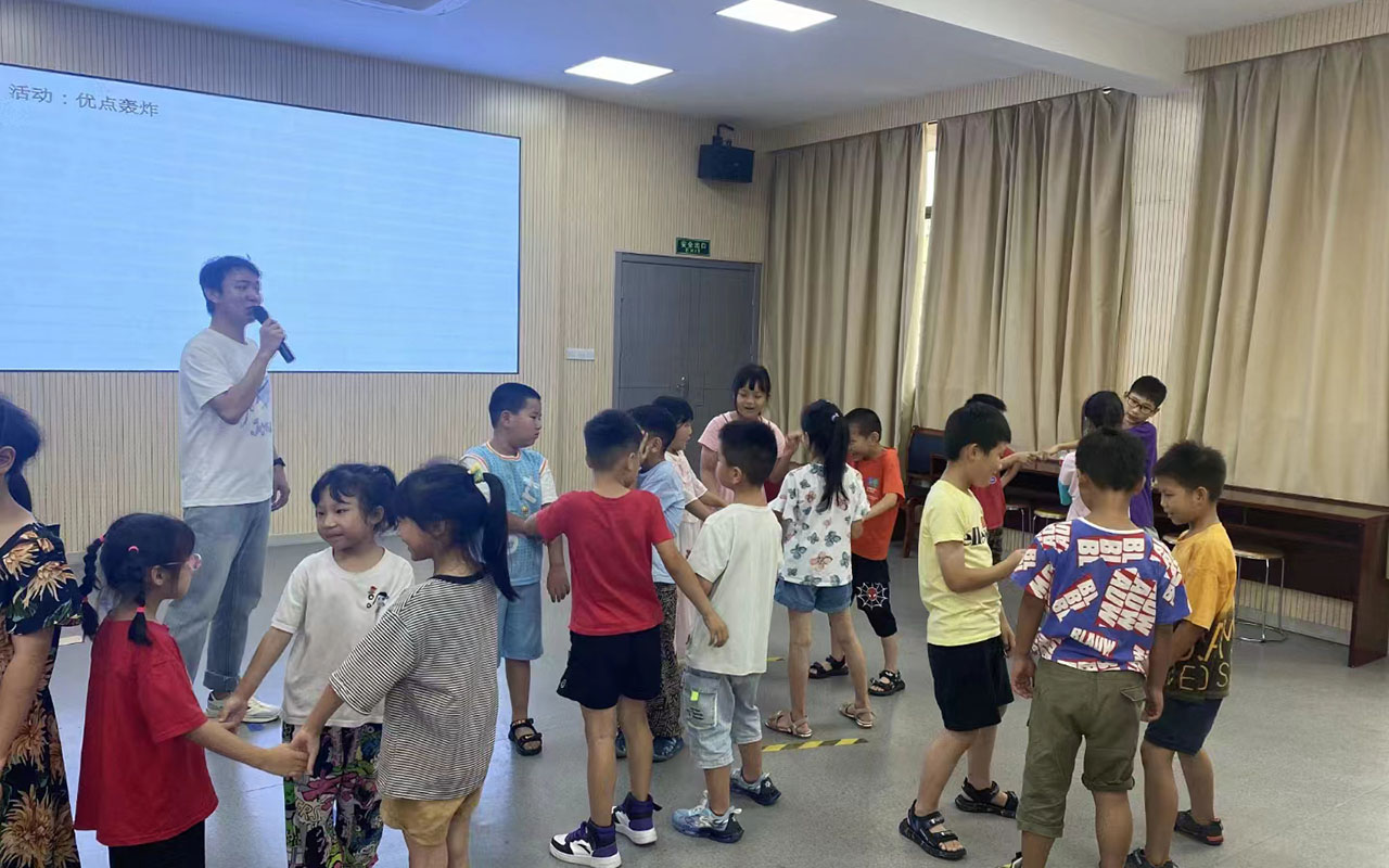 盐源龙观乡中心学校